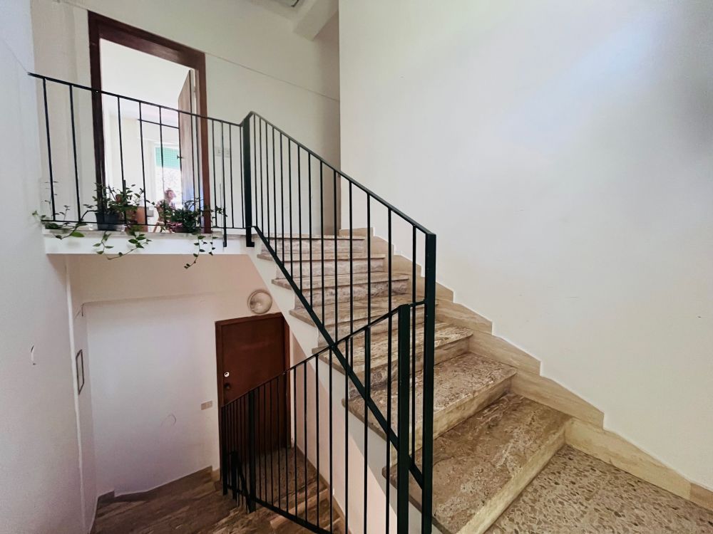 Appartamento Trilocale Quercianella in vendita con balcone vista mare